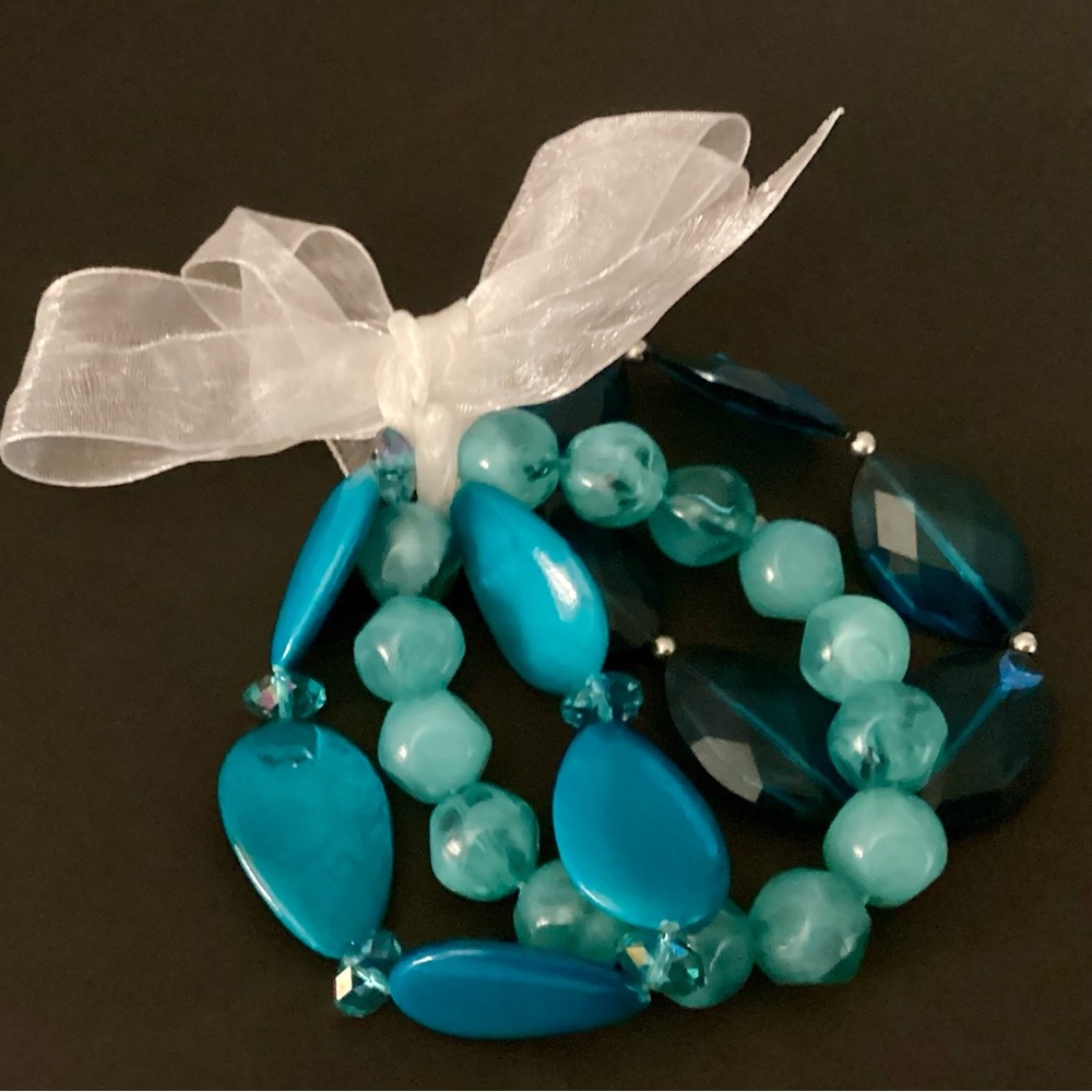 Elegant Blue Beaded Bracelet Set
